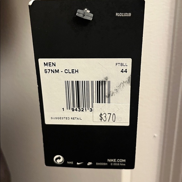 Authentic NWTS Nike Cleveland Browns #6 Baker Mayfield Jersey - Picture 3 of 9